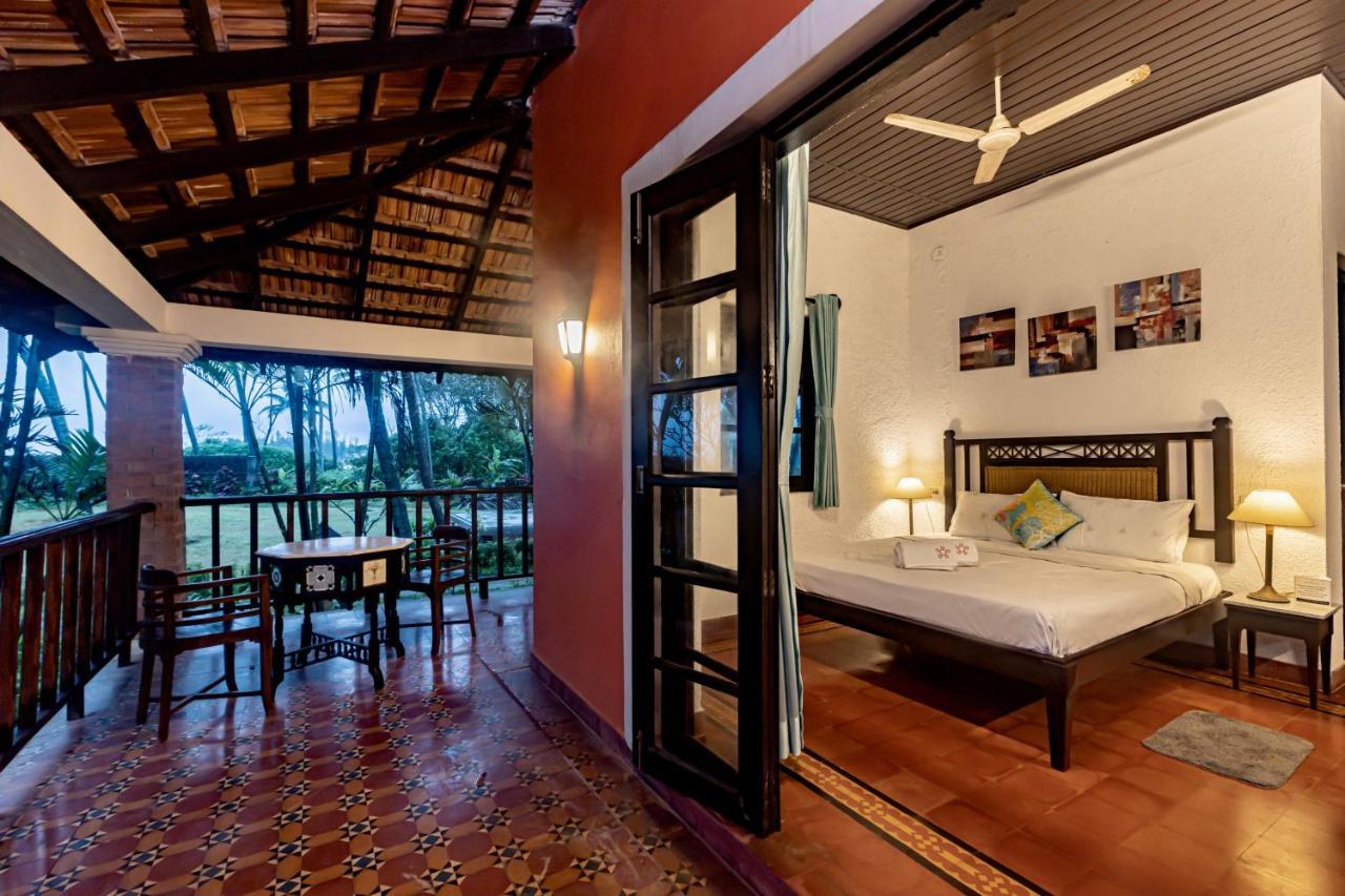 Saffronstays Blue Flag House, A 3-Bdr Beachfront Villa In Hejamady Mangalore Buitenkant foto